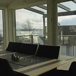 Modern, Spacious شقة *