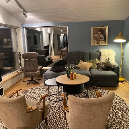 Lägenhet Modern, Spacious *